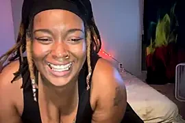 KingQu33nNephilim naked stripping on cam for live sex video chat