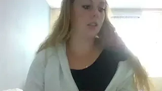 SexyBeautyIrisXx naked stripping on cam for live sex video chat