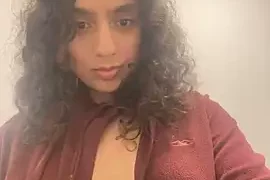 fayfay2002 naked stripping on cam for live sex video chat