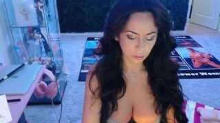 KIKI KLOUT nude on adult cam in her Live Porn Chat
