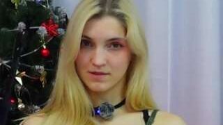 SarahFoxxxy nude on adult cam in her Live Porn Chat