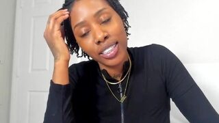 Shelia Diamond nude on adult cam in her Live Porn Chat