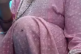 Simaran_bhabhi naked stripping on cam for live sex video chat