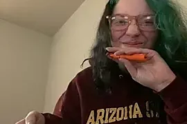 sleepygirlJo naked stripping on cam for live sex video chat