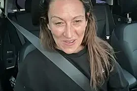 Sophia-Squirts-UK naked stripping on cam for live sex video chat
