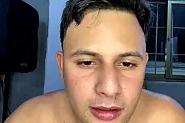 Milanyvero_ naked stripping on cam for live sex video chat