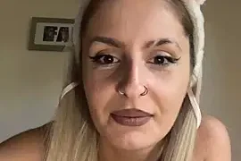 Sexy_Bulgarian_woman naked stripping on cam for live sex video chat
