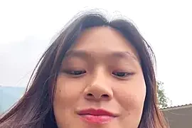mai-xinh naked stripping on cam for live sex video chat