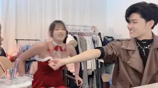 zhouzhou_YC naked stripping on cam for live sex video chat
