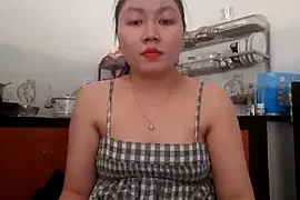 Heo_xxinhxx naked stripping on cam for live sex video chat