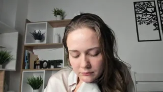 MalvinaTrafford naked stripping on cam for live sex video chat