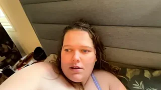 Scarletcum22 naked stripping on cam for live sex video chat