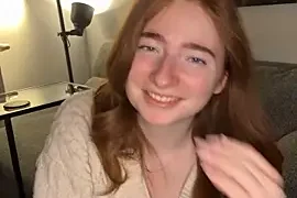 HoneyBunnyyy naked stripping on cam for live sex video chat