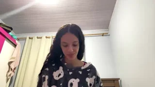 IvyDesirer naked stripping on cam for live sex video chat