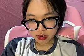 Leeeeiu naked stripping on cam for live sex video chat