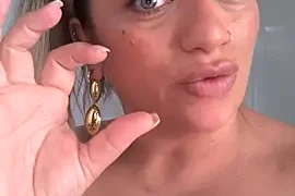 NinaRicci1518 naked stripping on cam for live sex video chat