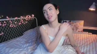 lizaa_breeze naked stripping on cam for live sex video chat