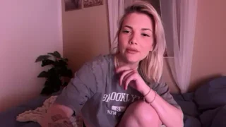 Foxy__Bite naked stripping on cam for live sex video chat