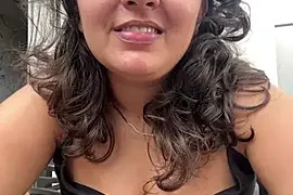 midsize_94 naked stripping on cam for live sex video chat