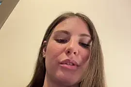 vanessa_anne naked stripping on cam for live sex video chat