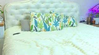 LadySweetWife naked stripping on cam for live sex video chat